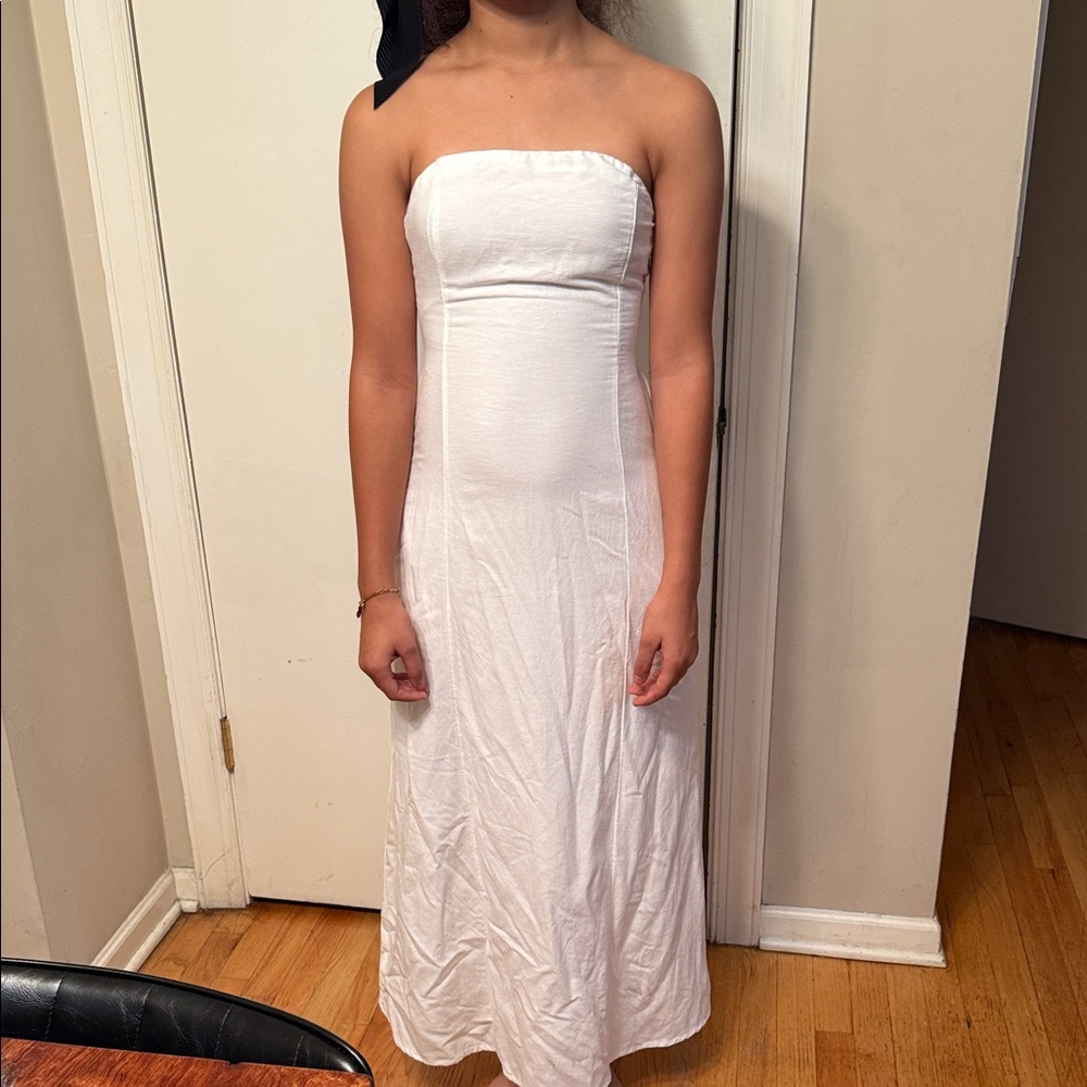 Elegant Strapless White Dress